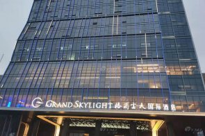 【黄瓜TV最新网站观看入口力作】信丰格兰云天国际酒店现代轻奢客房、套房、公区家具工程项